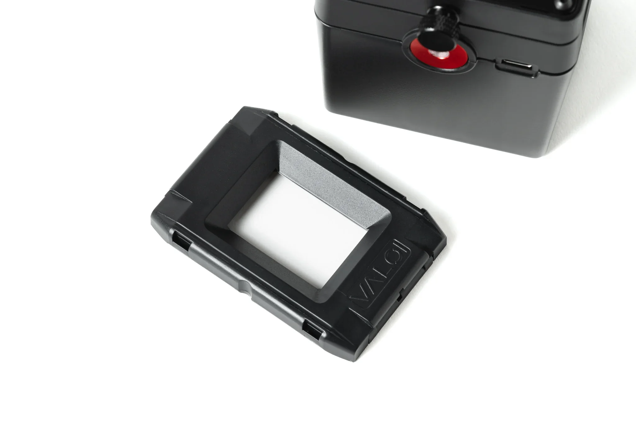 VALOI easy35 v2 Half-Frame Holder als Detailansicht für die präzise Führung von Half-Frame-Negativen.