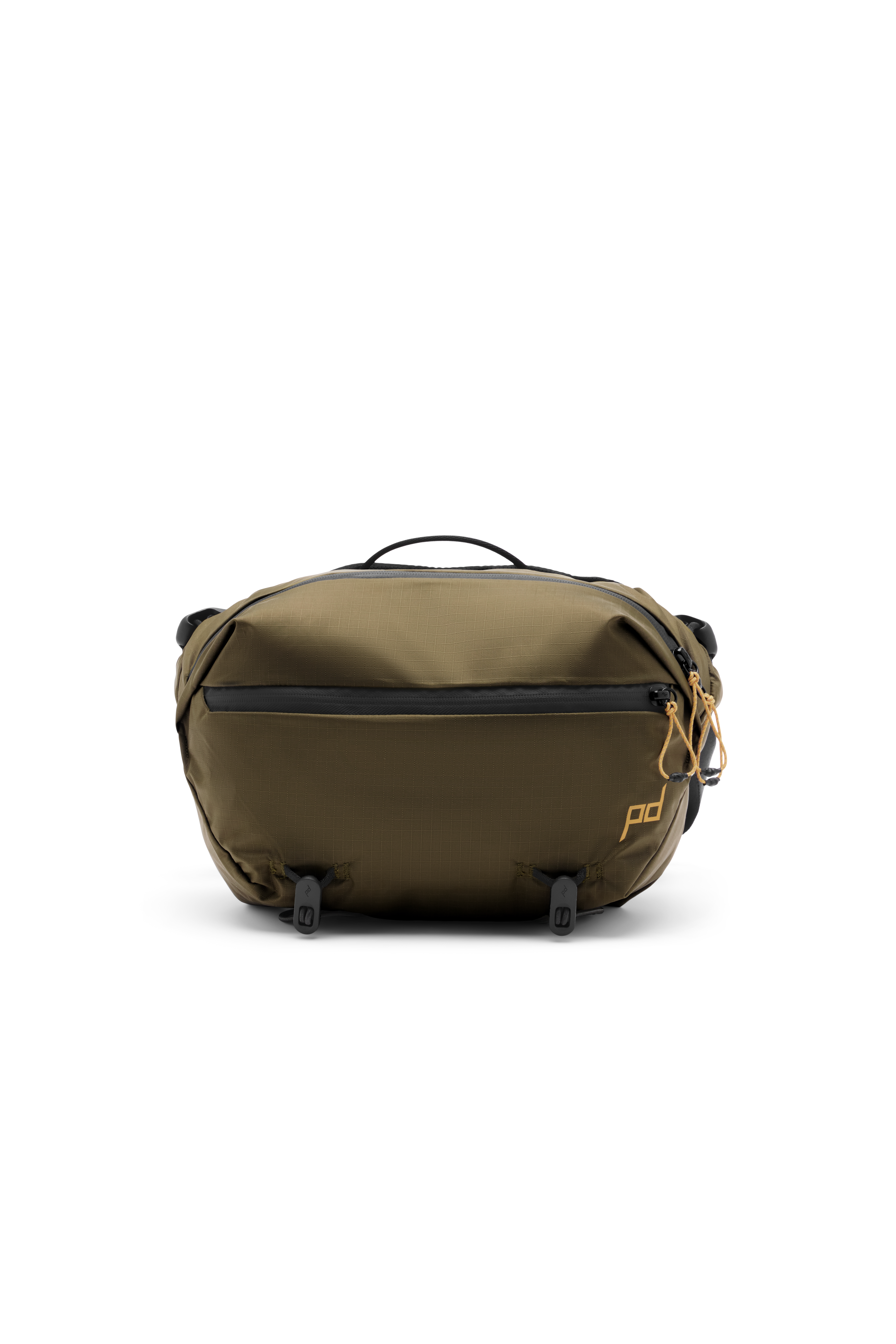 Peak Design Outdoor Sling 7L (kelp) – Vorderansicht der Umhängetasche mit Frontfach, Reißverschluss und Logo