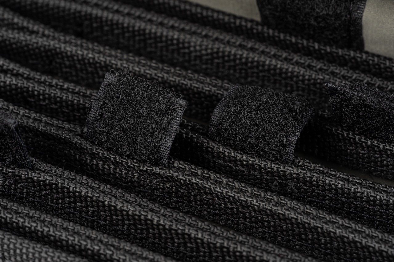 Cinema Filter Pouch III 4"x5.65" NiSi Cinema Filter Pouch II 4x5.65 – Detailansicht der inneren Klettlaschen zur sicheren Fixierung der Filter