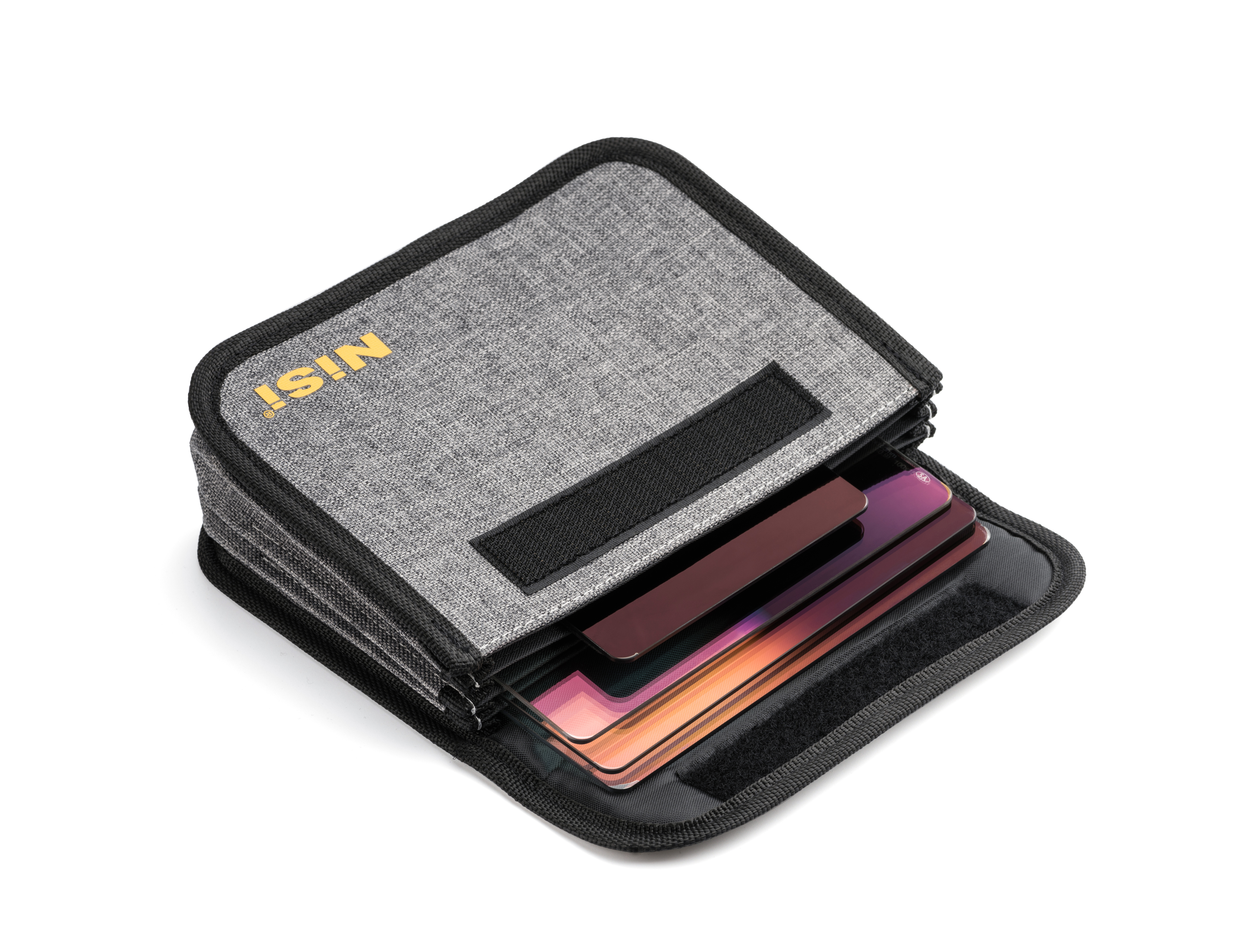 Filtertasche 100mm für 4 Filter Filtertasche 100mm für 4 Filter liegend offen mit Filtern in der Tasche