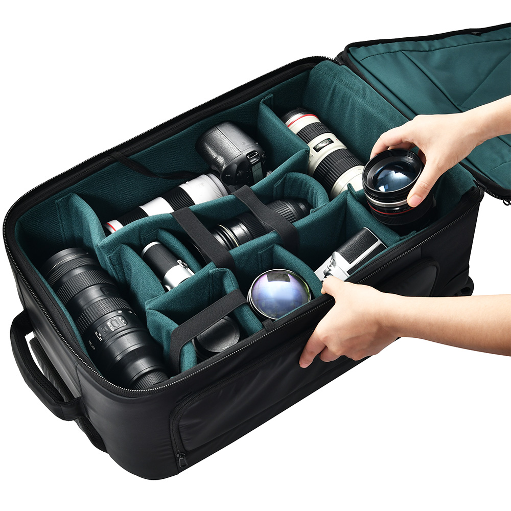 Innenansicht des Eirmai Falcon Serie FT10 44L Kamera-Trolleys mit gepolsterten Fächern für Kamera und Objektive