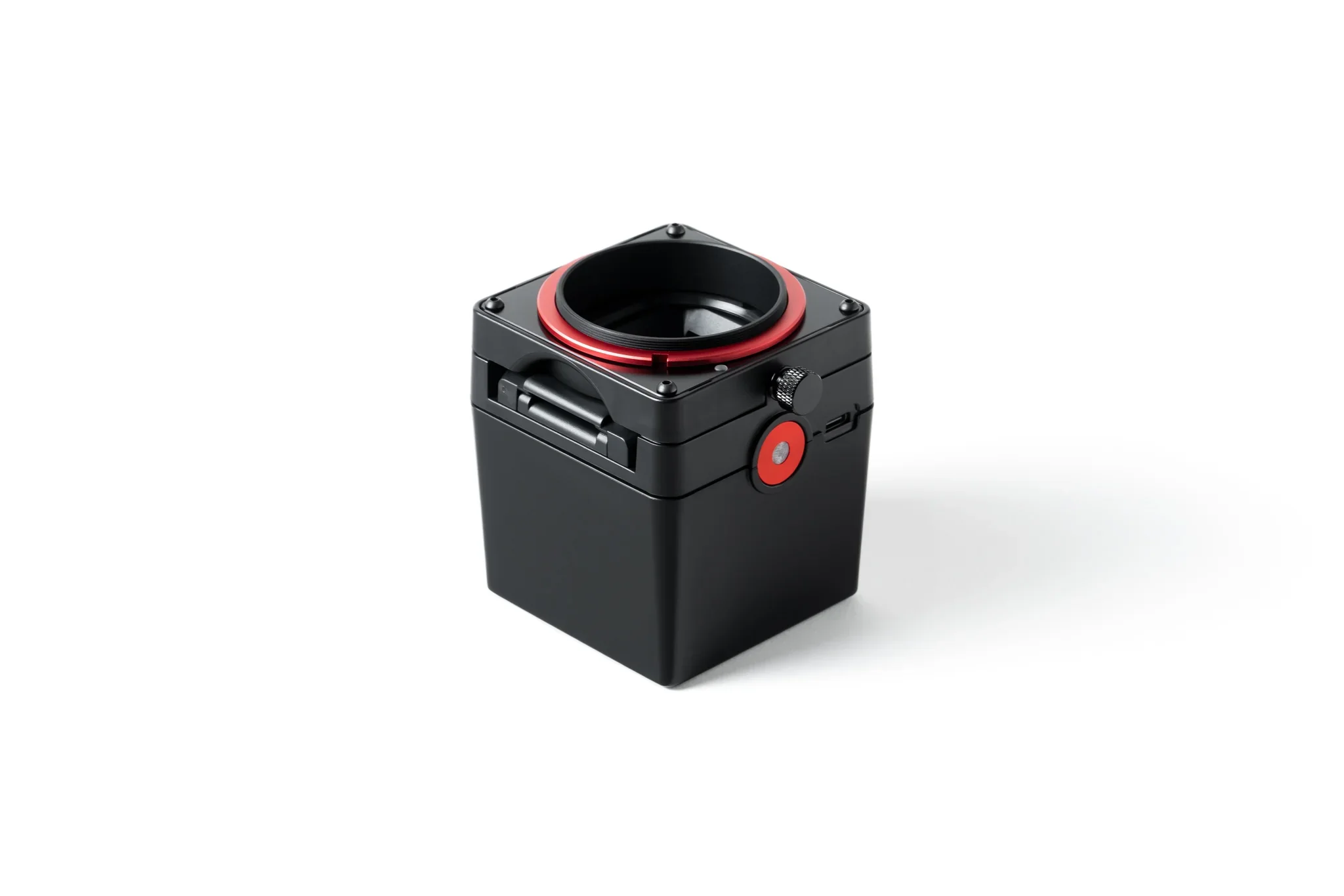 VALOI easy35 v2 in schräger Ansicht mit integriertem Filmhalter und Adapteranschluss für Makroobjektive.