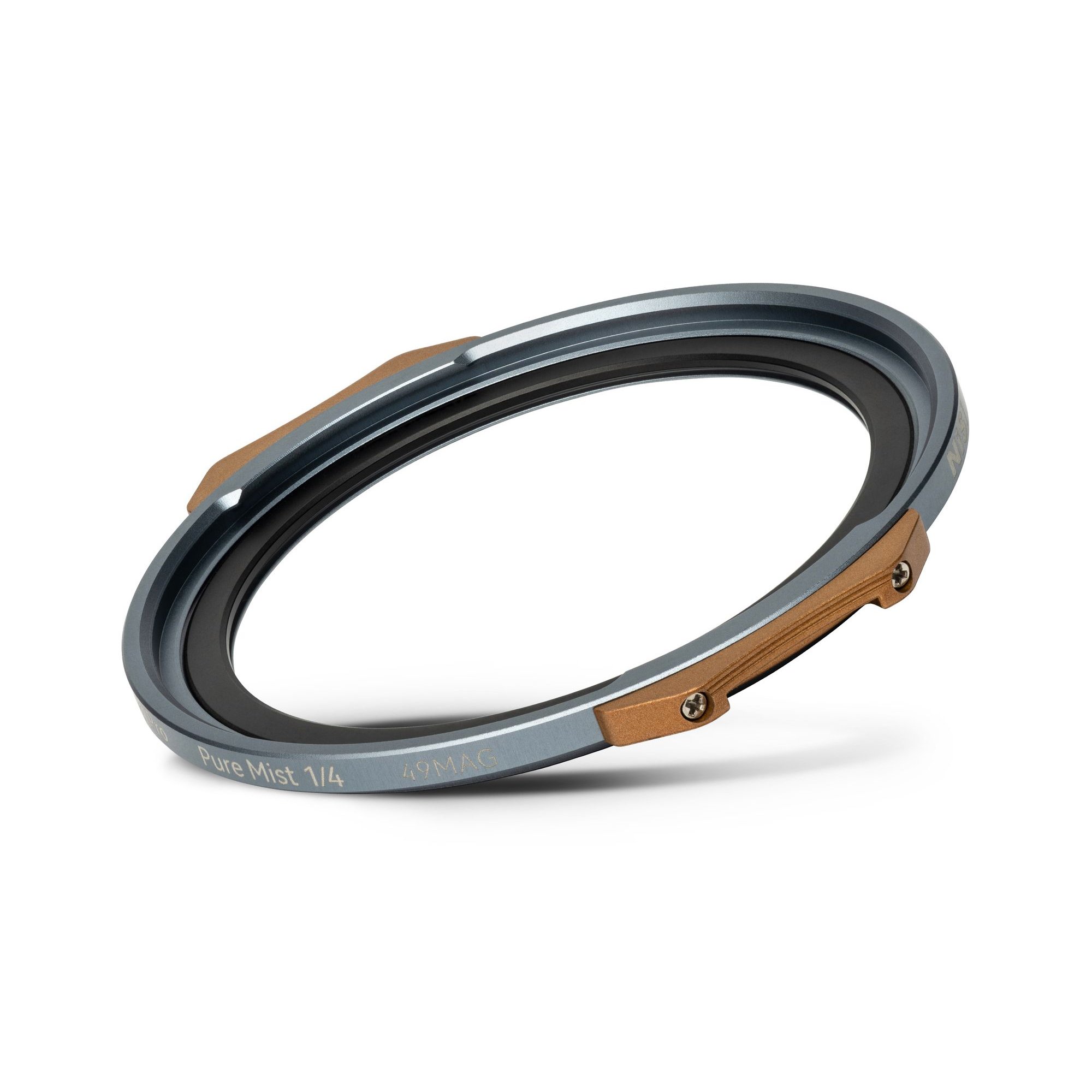 NiSi JetMag Pro Pure Mist 1/4 Filter (49MAG) in schräger Ansicht mit Diffusionsglas und magnetischem Rahmen.