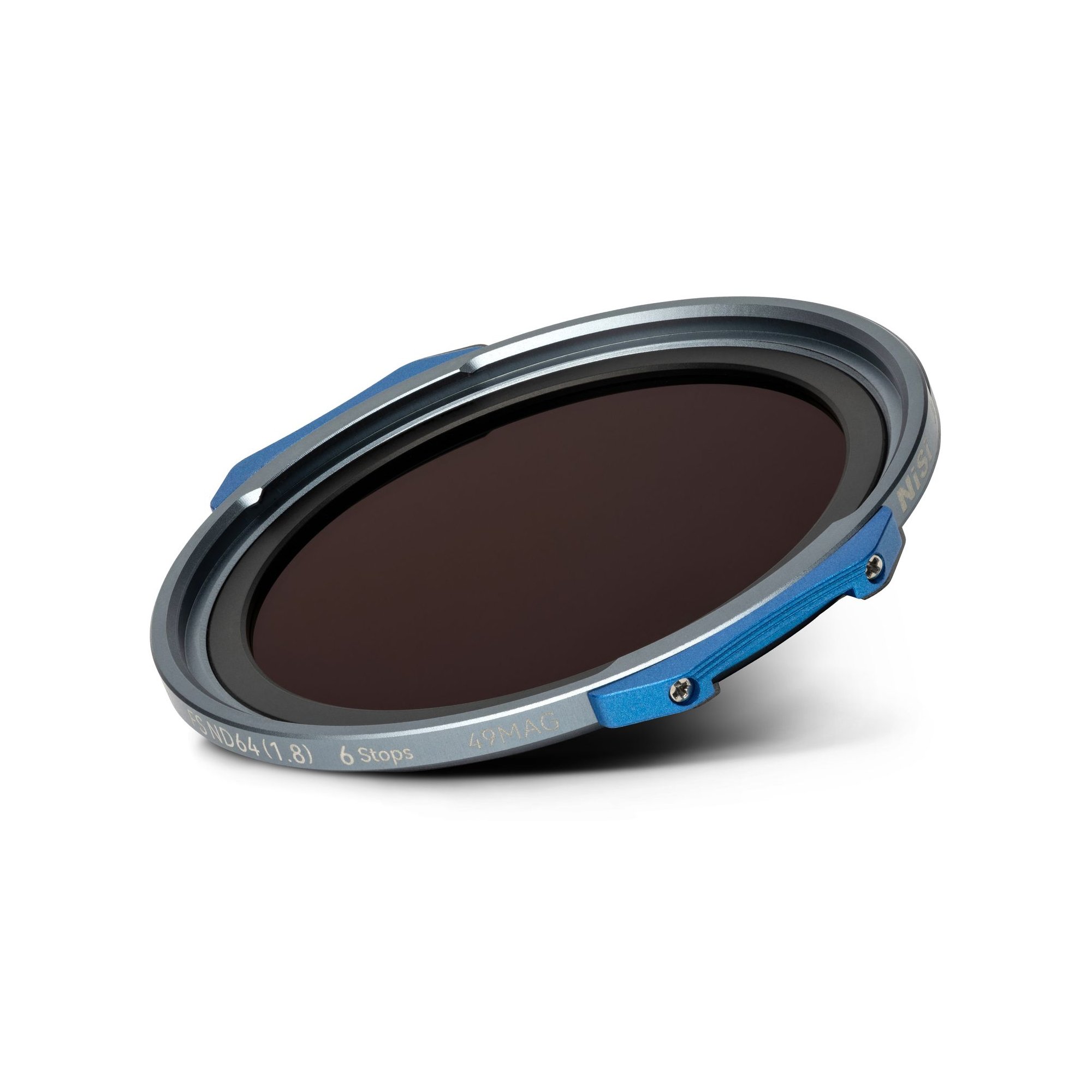 NiSi JetMag Pro FS ND64 (1.8) 6-Stops Filter (49MAG) in schräger Perspektive mit blauem Magnetgriff.