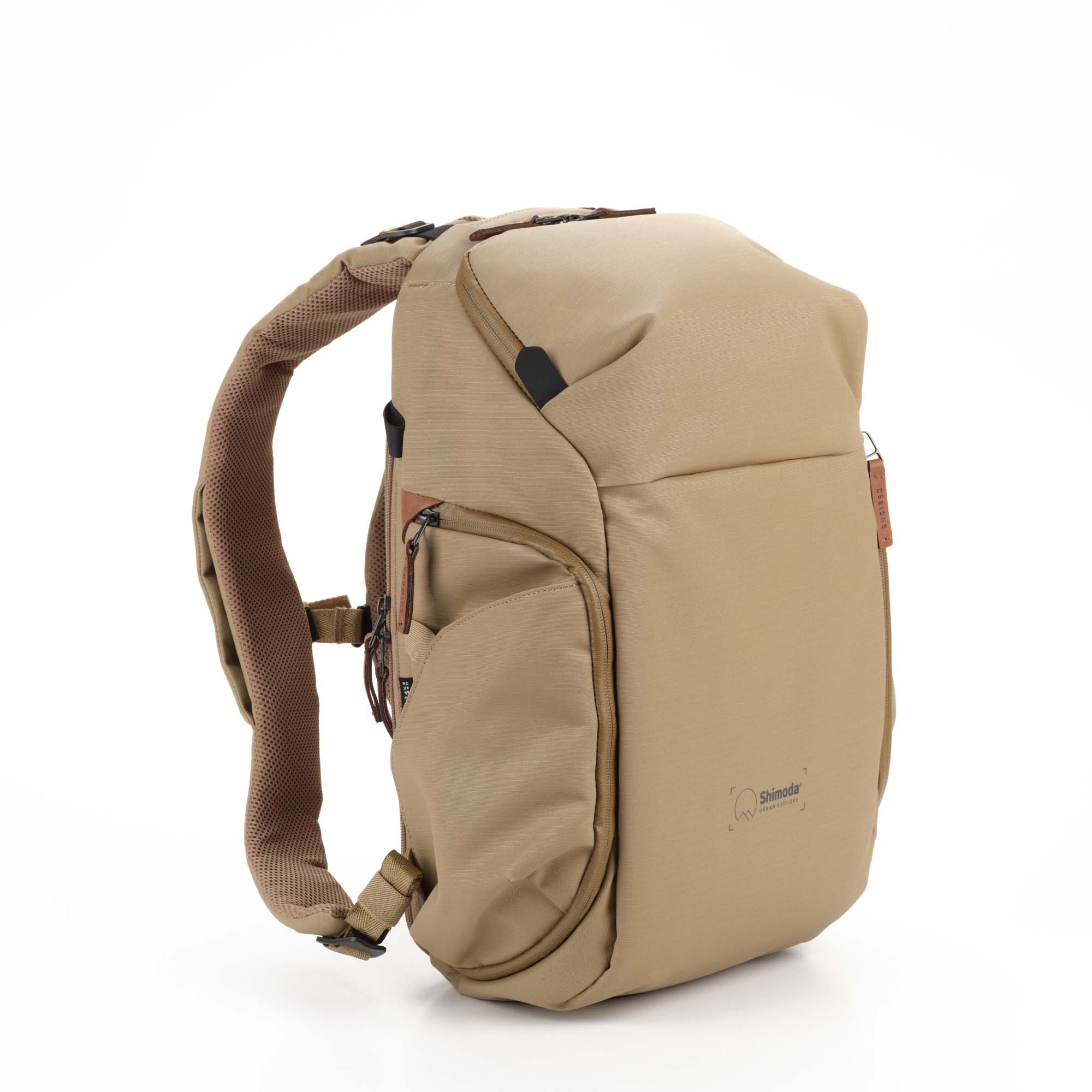 Urban Explore 20 (beige) Shimoda Designs Explore 20 Rucksack in Beige, Frontal Links