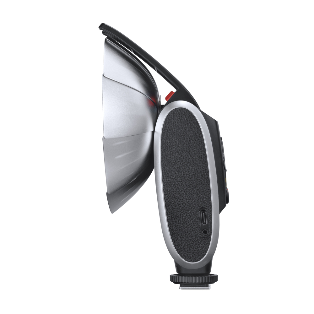 Godox Lux Senior Retro Blitzgerät in Schwarz – rechte Seitenansicht mit geöffnetem Reflektor und USB-C-Anschluss