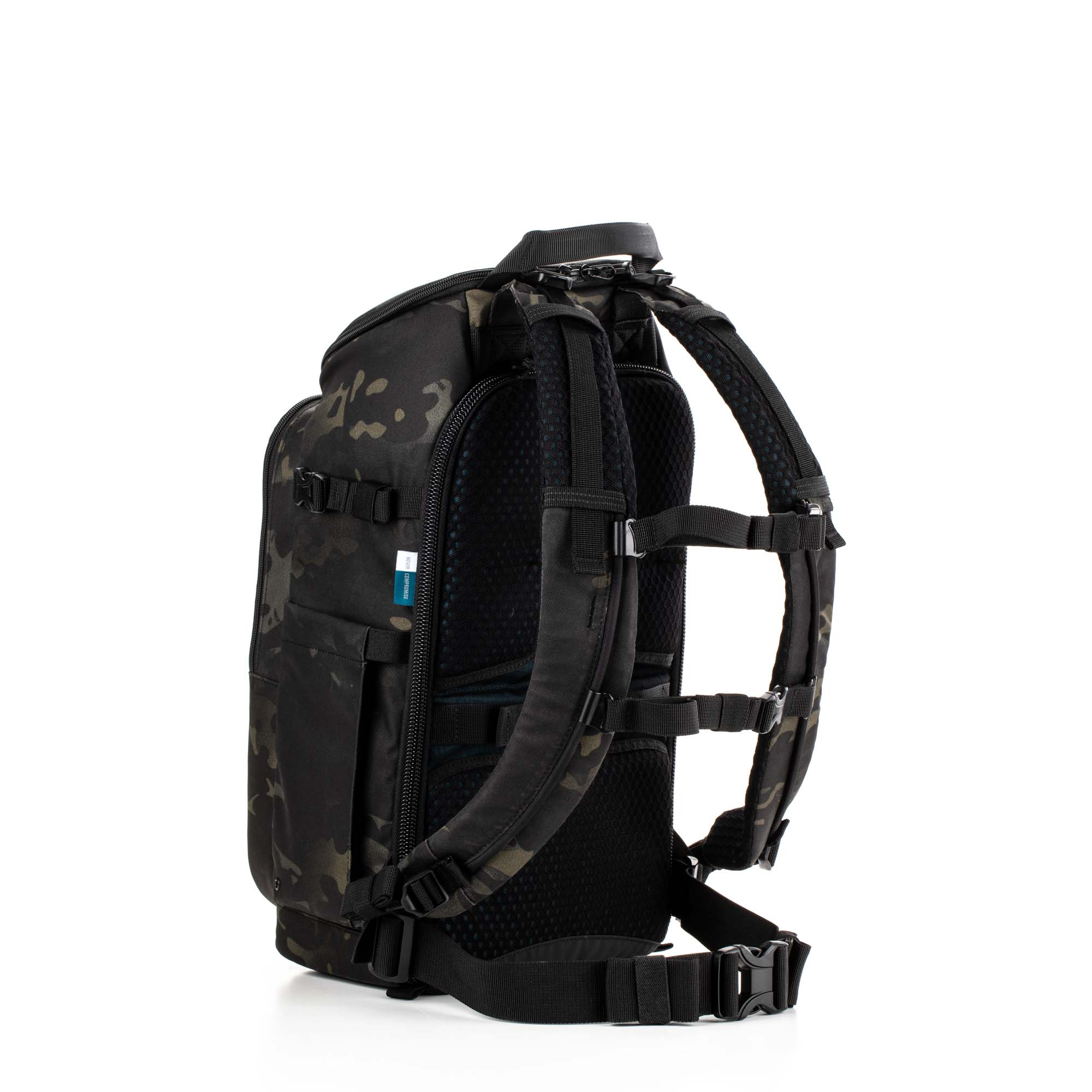 Axis V2 16L Rucksack (multicamo/schwarz) Tenba Axis V2 16L Rucksack in Multicamo Design, Ansicht Schräg Hinten+