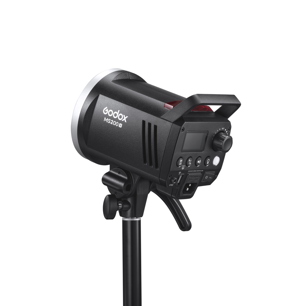 Godox MS200V Studioblitz – schräge Rückansicht mit Display, Bedienelementen und Anschlüssen