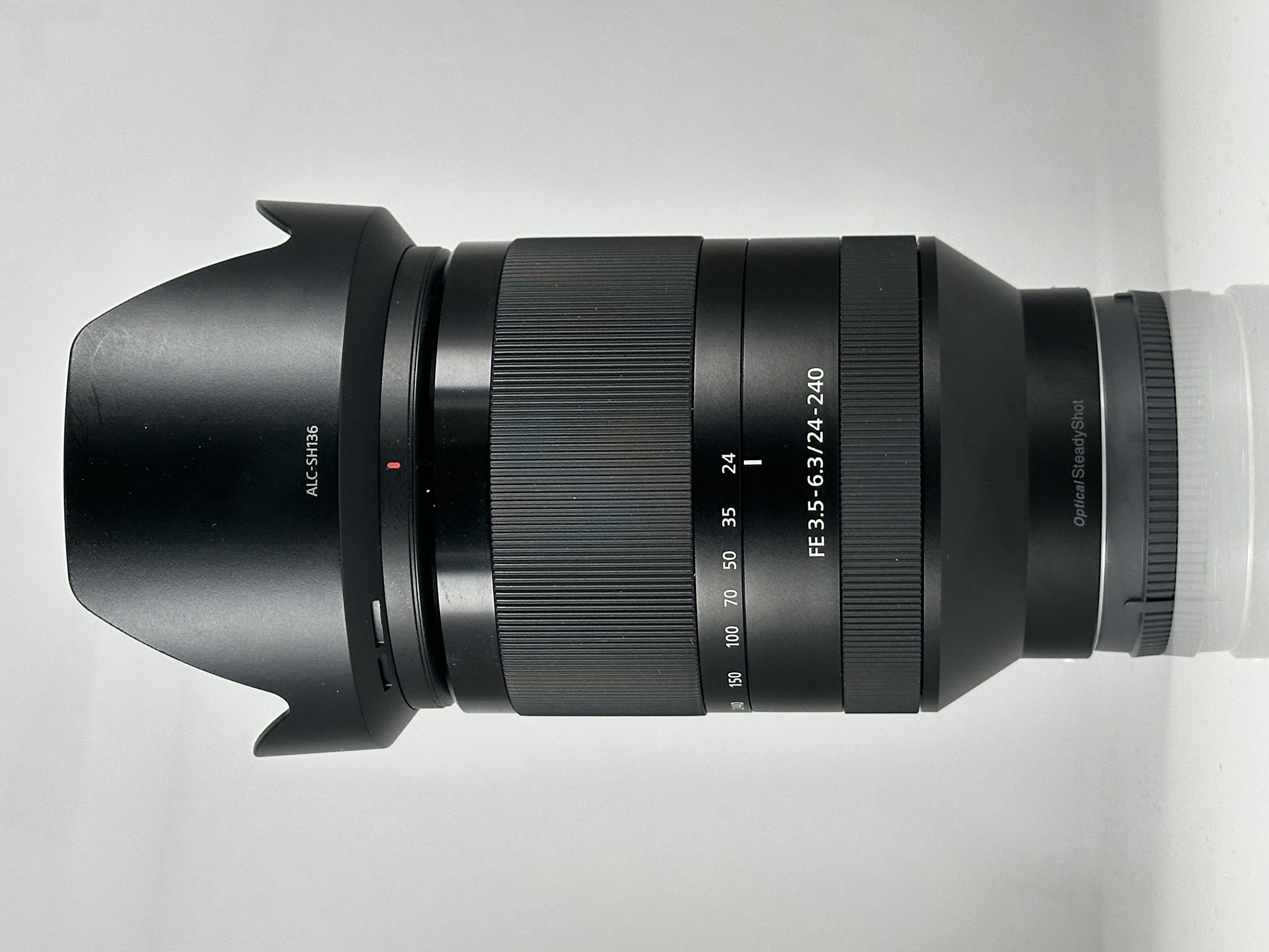 Sony FE 24-240mm F3.5-6.3 OSS