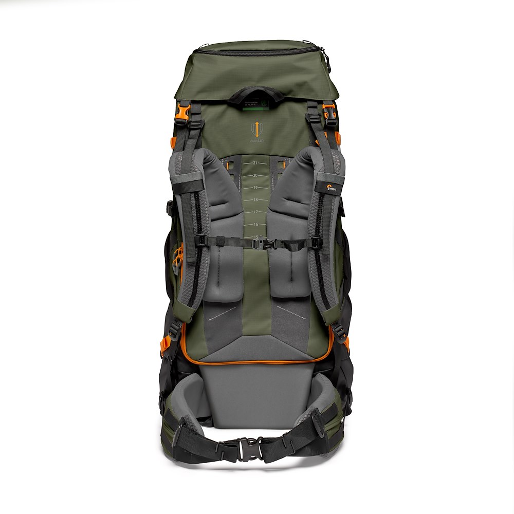 Lowepro PhotoSport Pro 70L AW IV M-L – Rückseite mit Tragesystem, Schultergurten und gepolstertem Hüftgurt