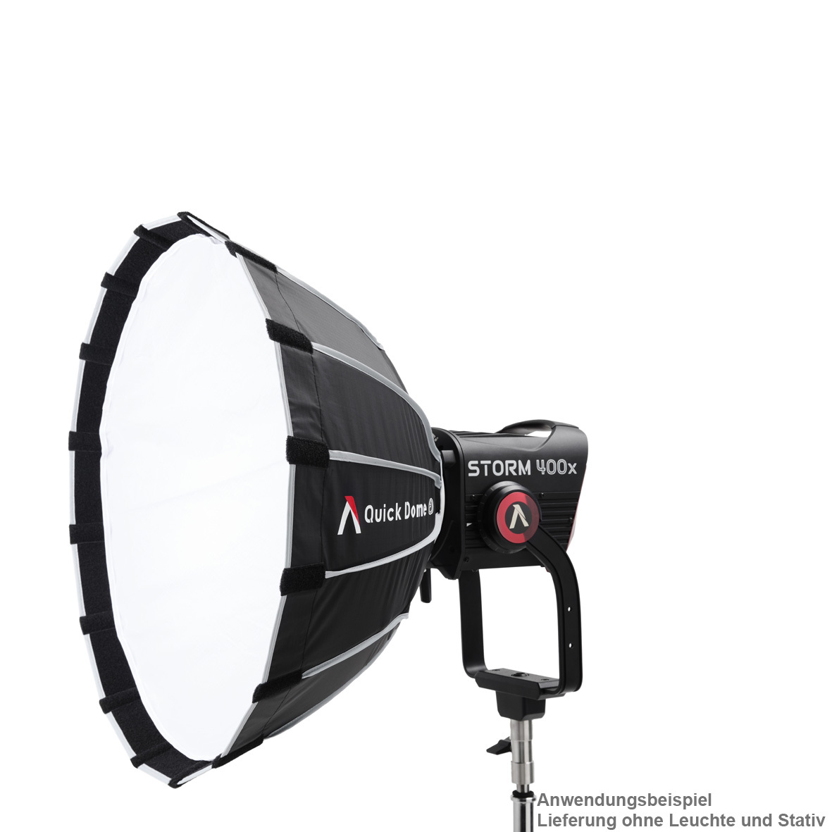 Aputure Quick Dome 60 Softbox montiert an einer Studioleuchte als Anwendungsbeispiel für weiches Licht.