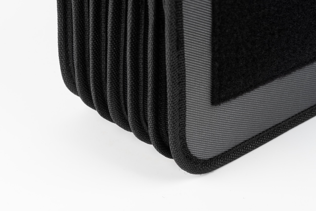 Cinema Filter Pouch III 4"x5.65" NiSi Cinema Filter Pouch II 4x5.65 – seitliche Detailansicht der gepolsterten Fachstruktur