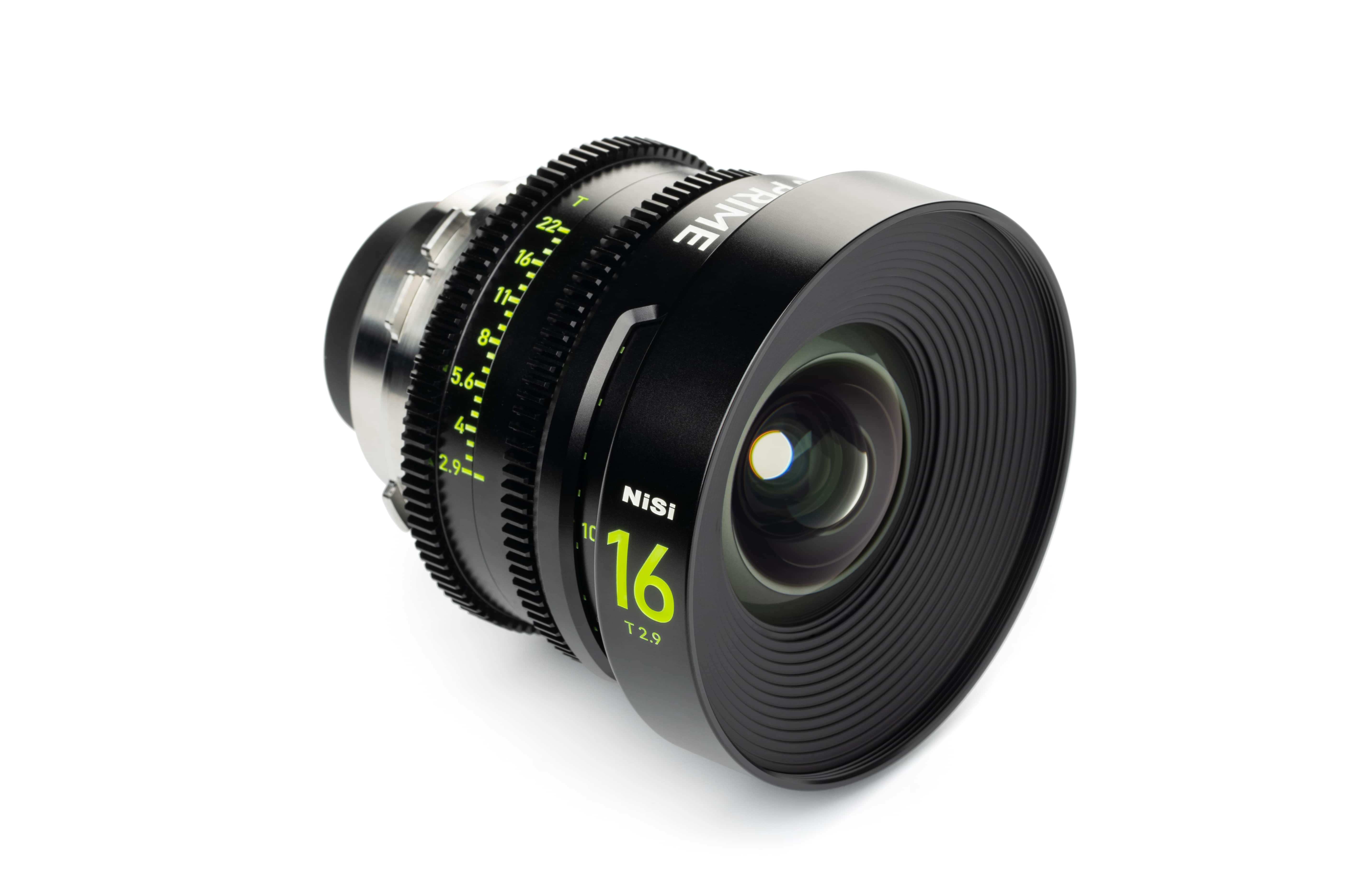 NiSi 16mm T2.9 PL-Mount – schräge Ansicht des Cine-Objektivs mit sichtbarer Skala und robustem Metallgehäuse