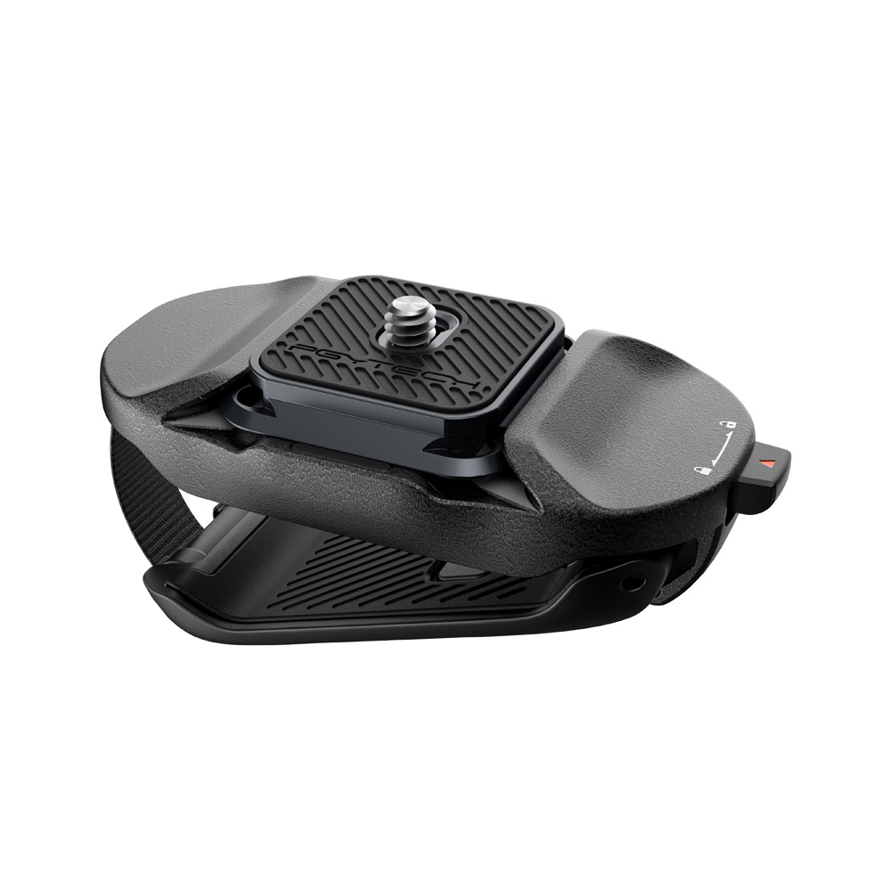 PGYTECH Beetle Camera Clip V2 mit Schnellwechselplatte in der Vorderansicht für Kamera und Zubehör.