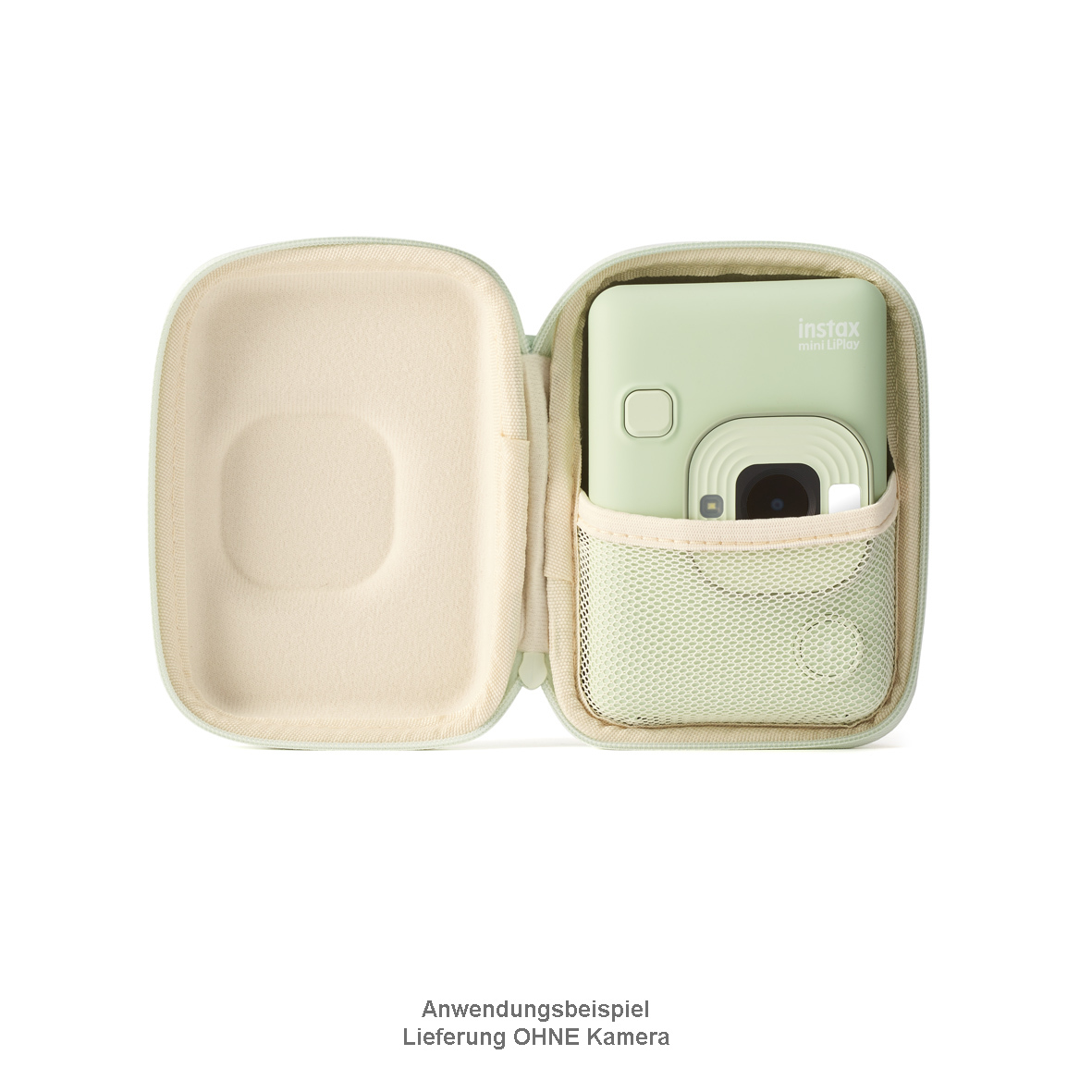 Fujifilm Instax Mini LiPlay Case Matcha Green – geöffnete Tasche mit eingesetzter Kamera und Netzfach innen