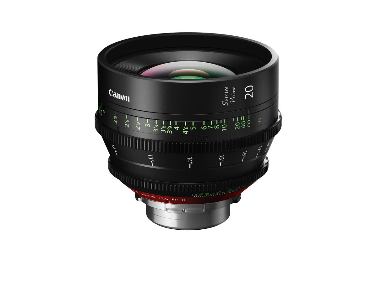 Canon CN-E 20 mm T1.5 FP X Sumire Prime Cine-Objektiv in schräger Vorderansicht mit sichtbarer Frontlinse.