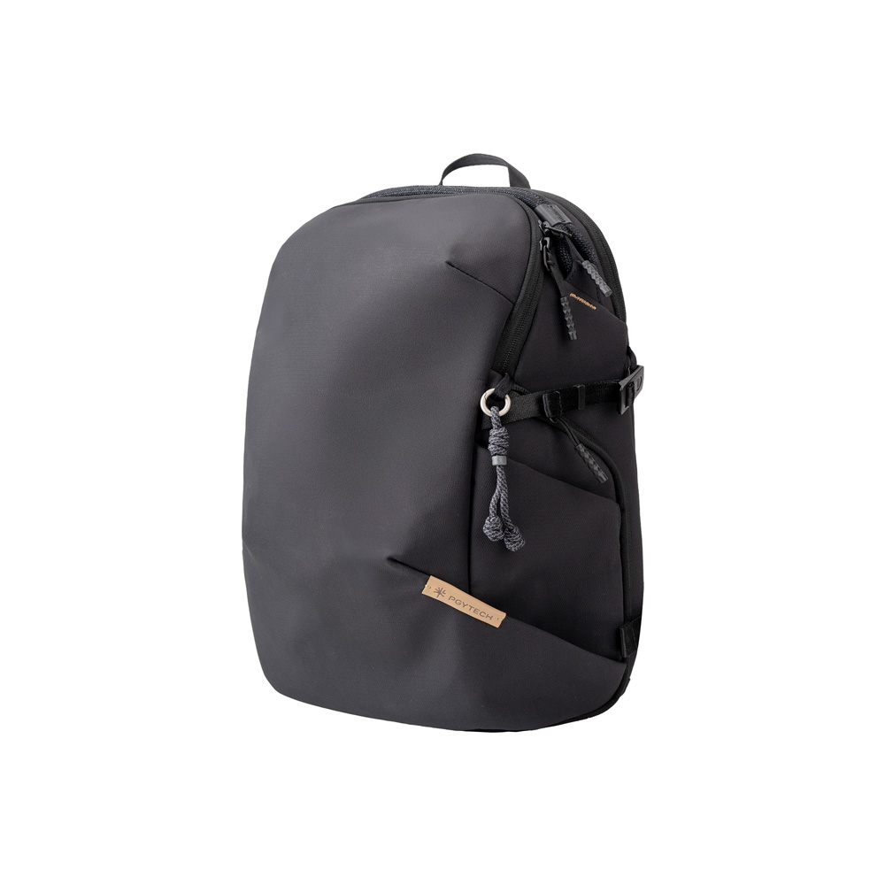PGYTECH OneGo Lite Backpack 12L in Schwarz in der Vorderansicht mit kompaktem und schlankem Design.