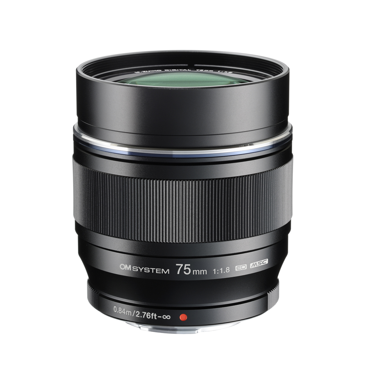 OM System M.Zuiko Digital ED 75mm F1.8 – Frontansicht des schwarzen Teleobjektivs mit sichtbarer Frontlinse