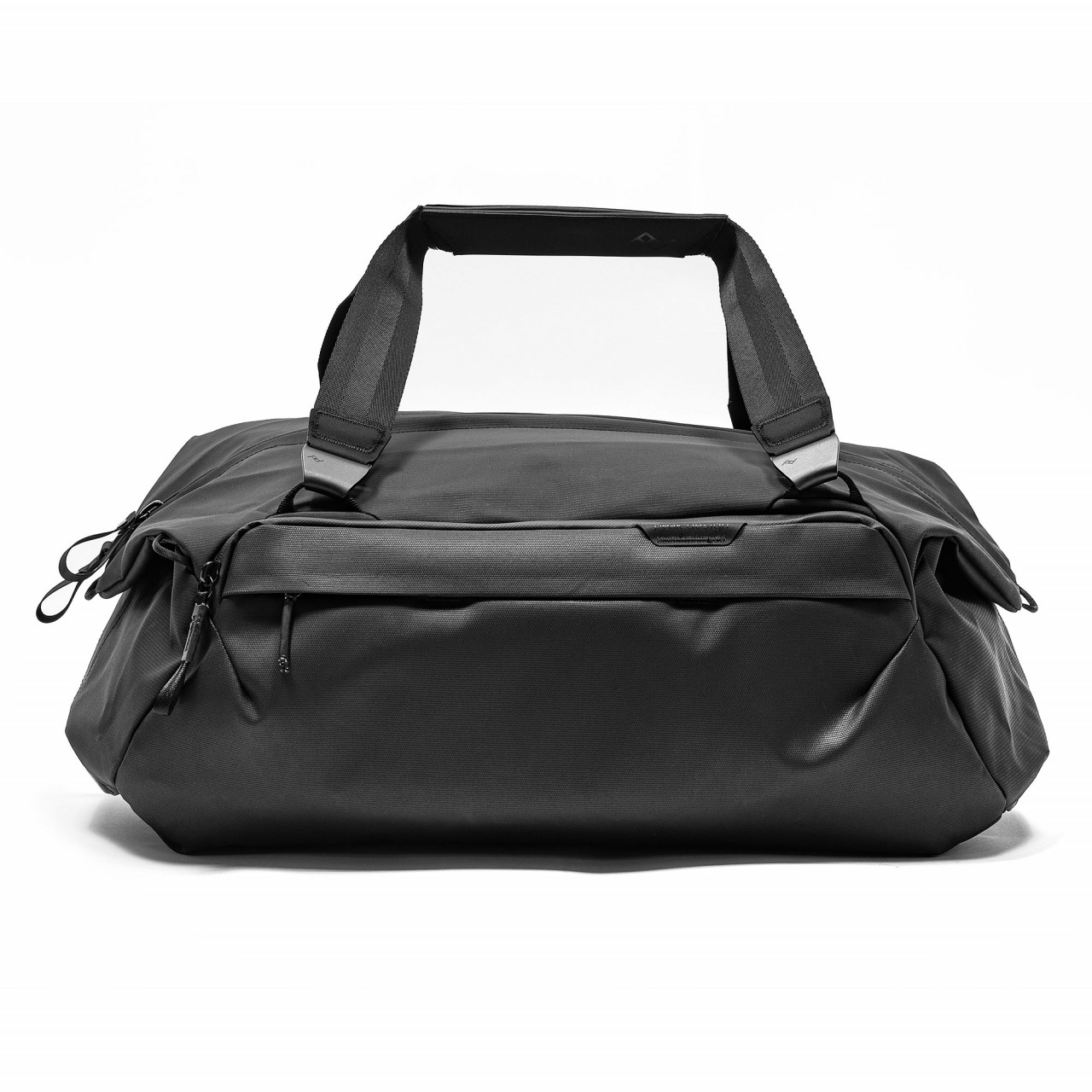 Travel Duffel 35L Reisetasche (Schwarz) Peak Design Travel Duffel 35L in der Farbe Schwarz, Frontalansicht mit Handgriff