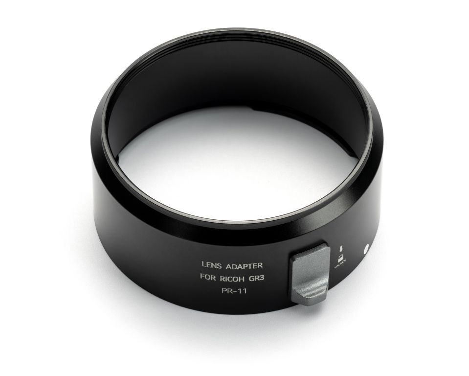 NiSi Filteradapter für Ricoh GR III – Detail des Adapterrings mit Beschriftung und Verriegelungsschalter