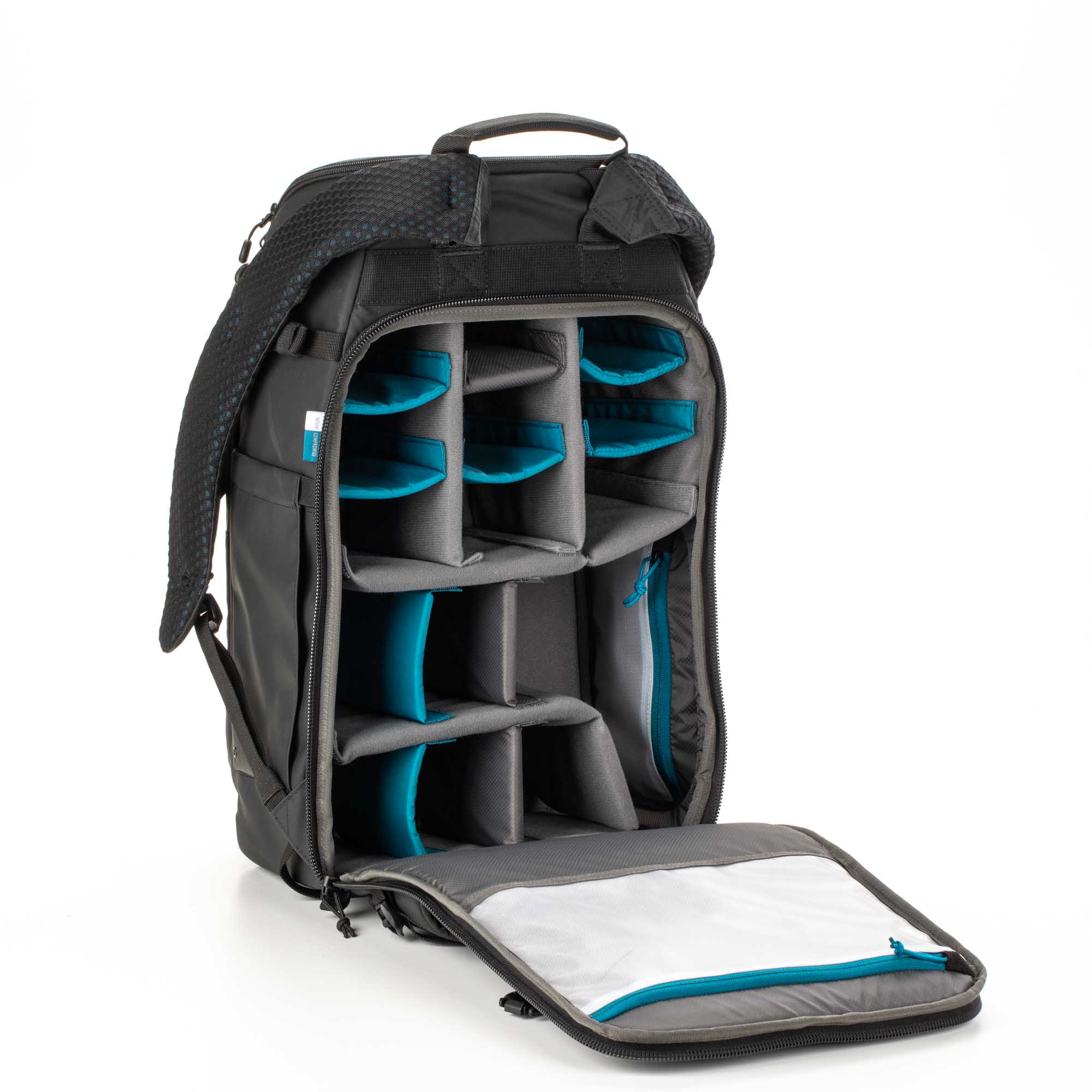 Tenba  Axis V2 24L Schwarz Rükcseite offen leer