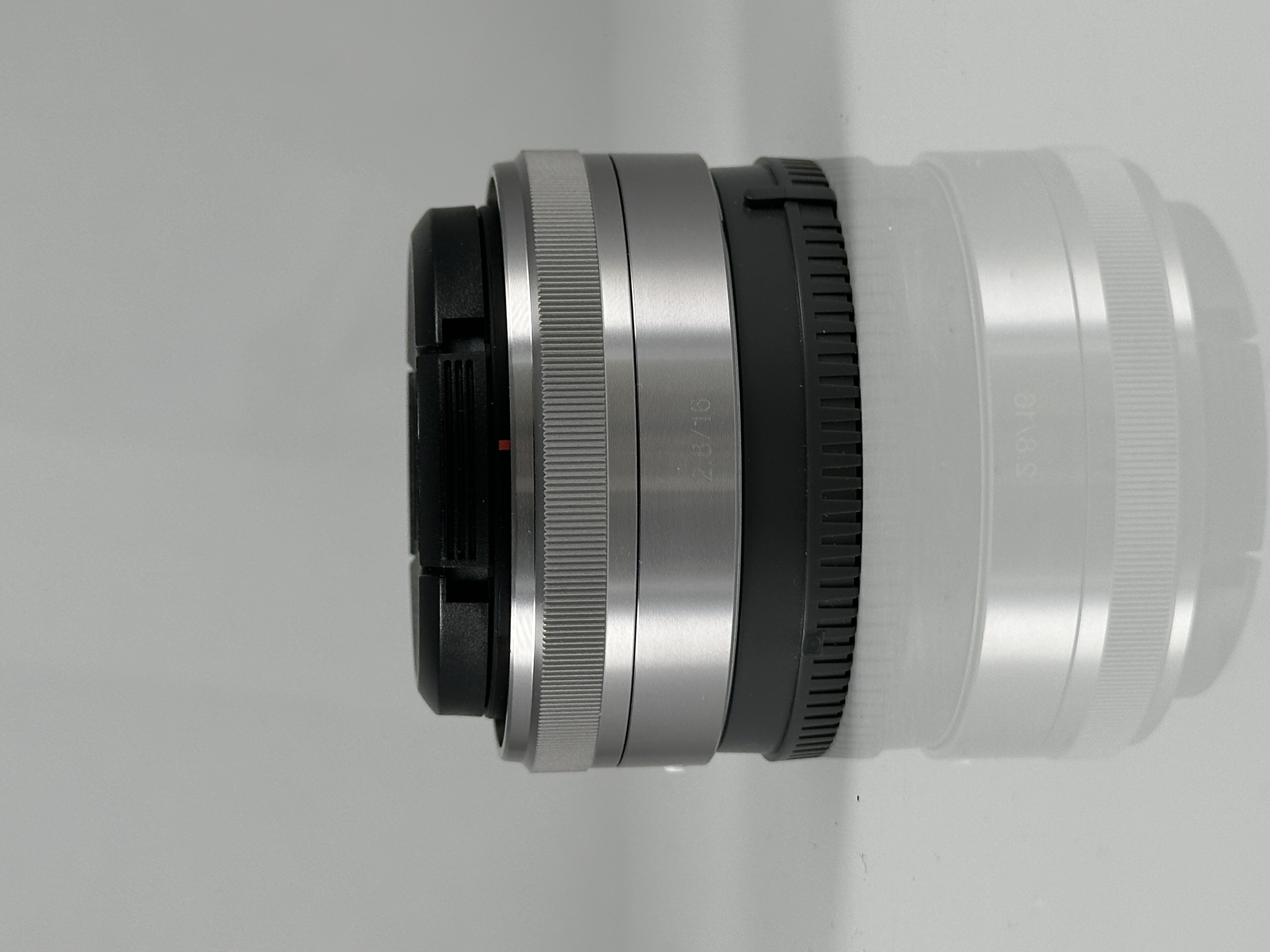 Sony E 16mm F2.8