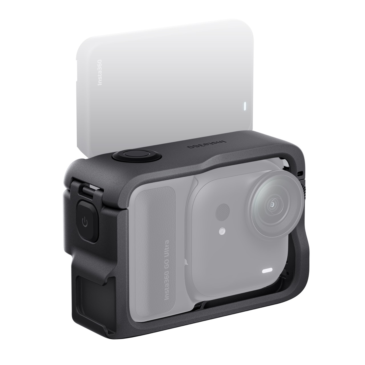 Insta360 GO Ultra Multifunktionsrahmen in schräger Ansicht mit montierter Kamera und Schutzrahmen
