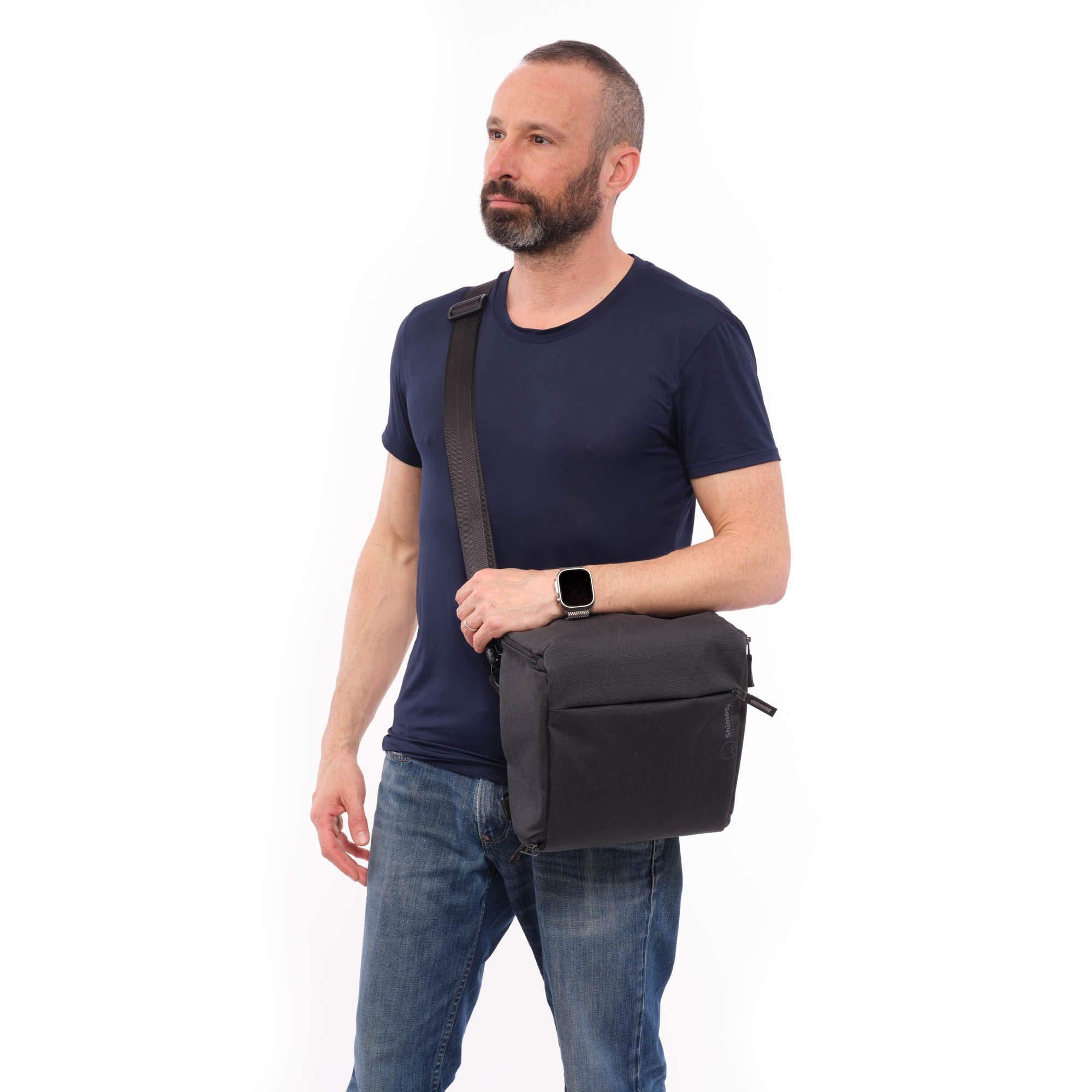 Shimoda Side Street 22 Starter Kit Anthrazit – Nutzung als Umhängetasche mit entnehmbarem Kameraeinsatz